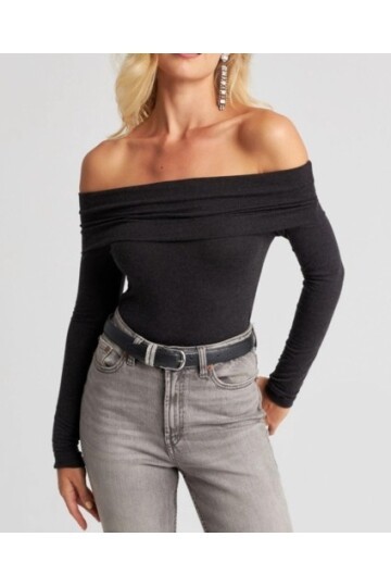 Kadın Siyah Madonna Yaka Bluz BE193