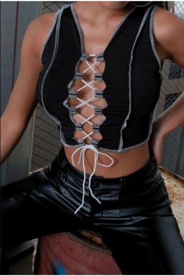 Kadın Siyah Önü Bağcıklı Crop Bluz Dc104