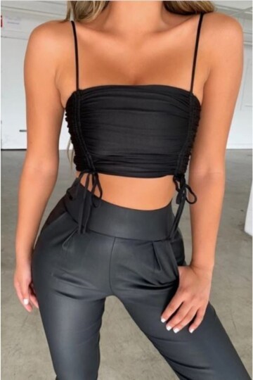 Kadın Siyah Önü Ve Arkası Büzgülü Ip Askılı Bluz Dc103